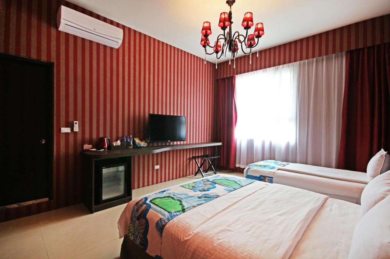 Fun Trip - Little Castle & Oscar B&B T'ai-tung Extérieur photo